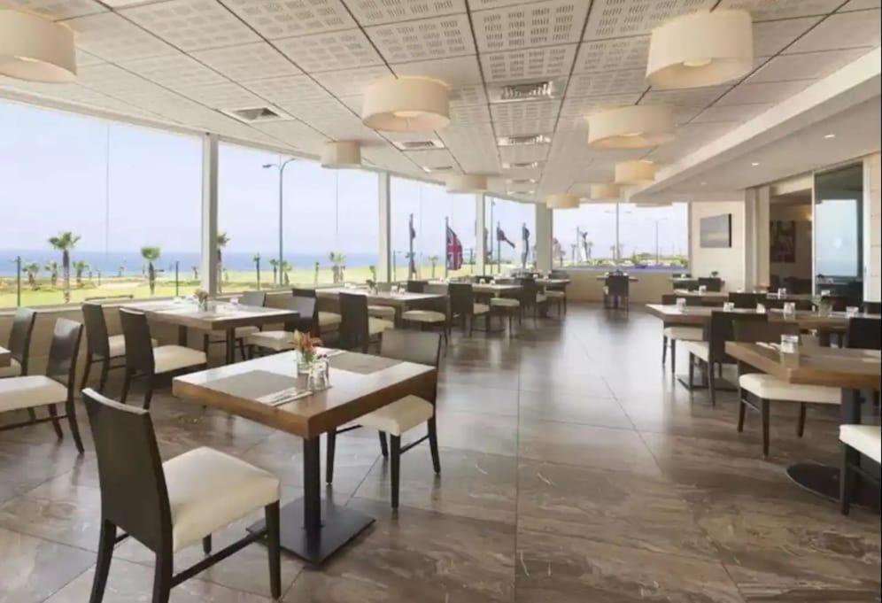 Neve David Hotel Нетания Экстерьер фото